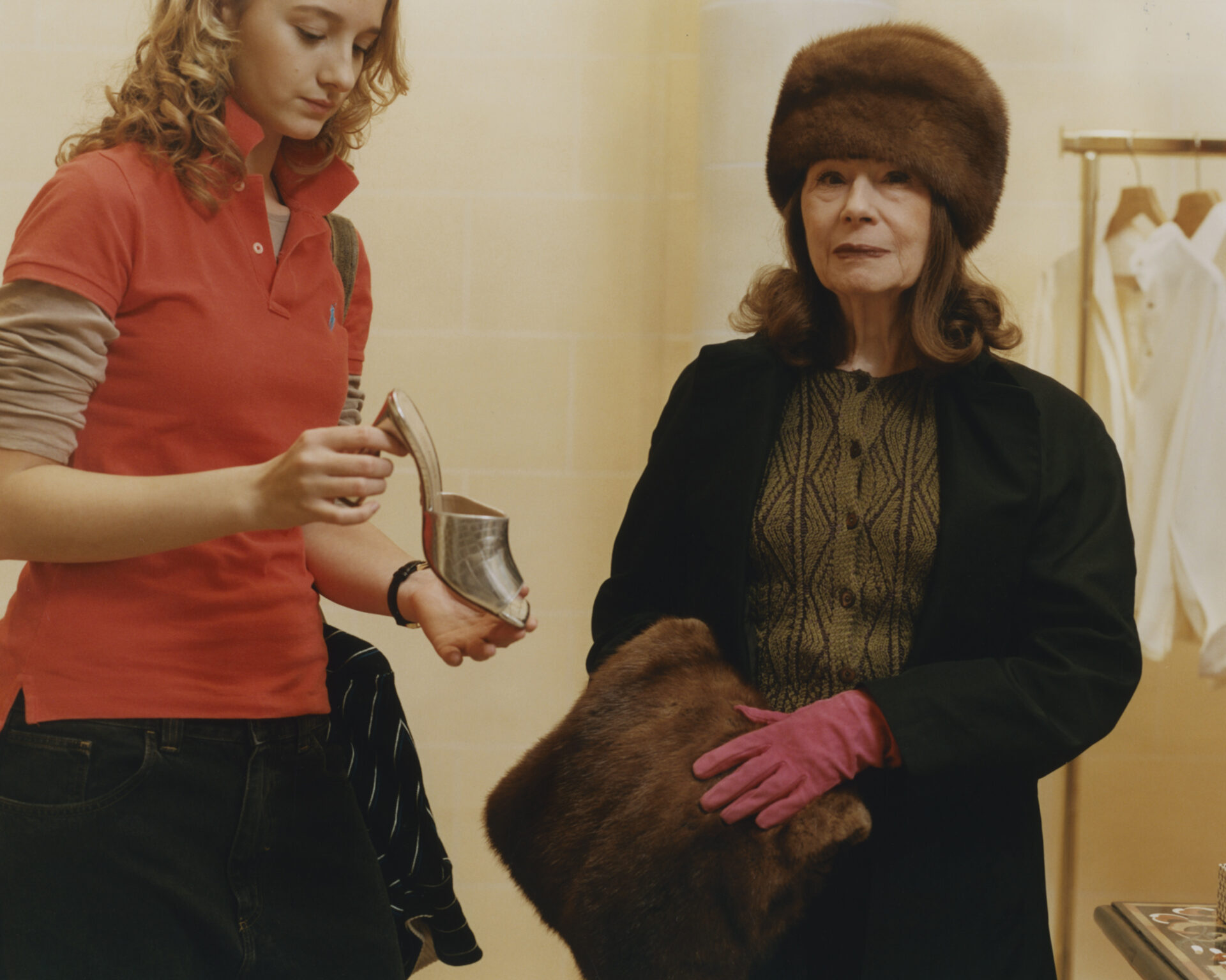 Paule Andrew - Image 1 of 8