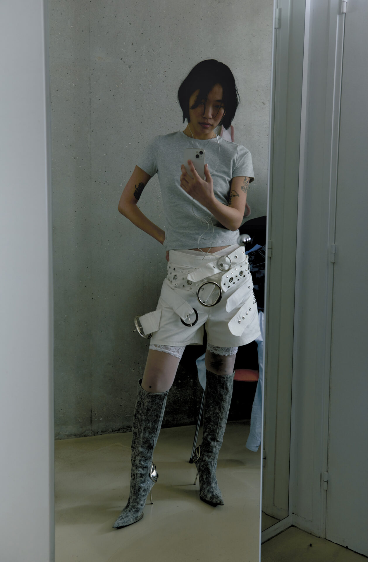 Alei Journal Renaud Cambuzat - Image 14 of 22