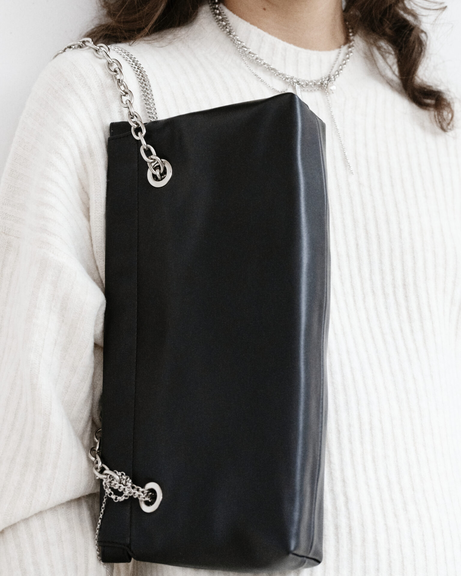 Justine Clenquet – Laura Pelissier - Image 1 of 15