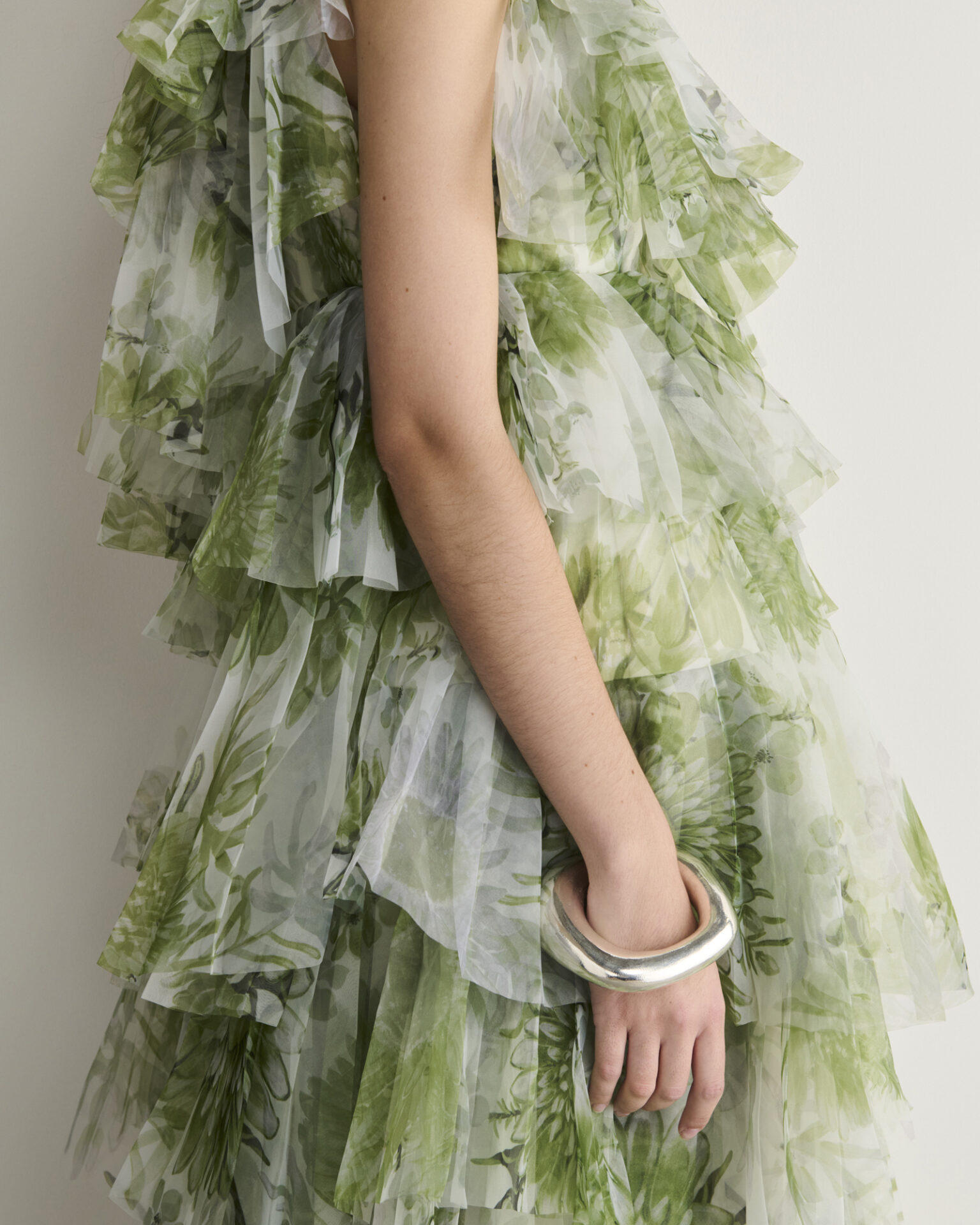 AJE - Image 11 of 80