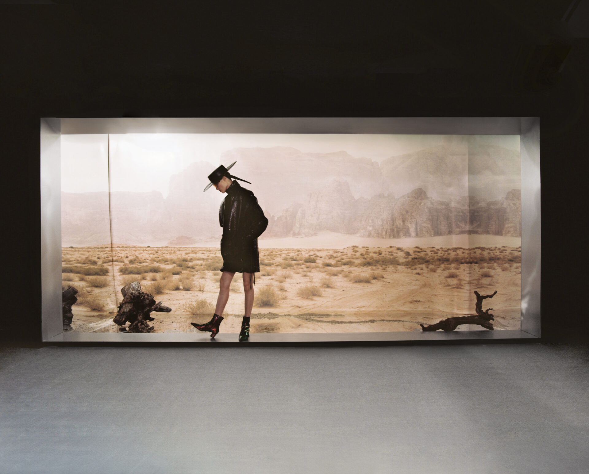 HTSI - Image 4 of 12