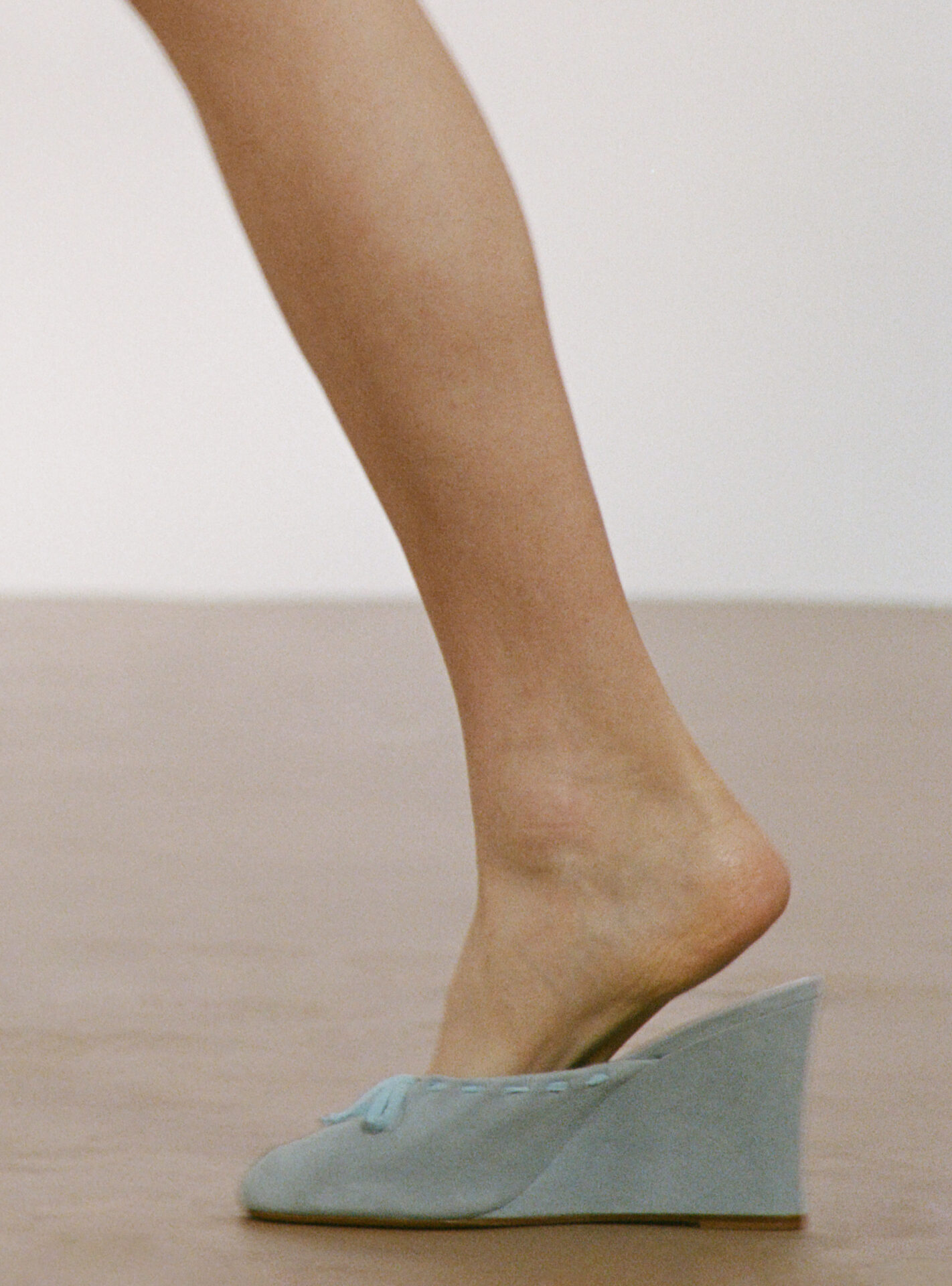 MNZ - Image 24 of 64