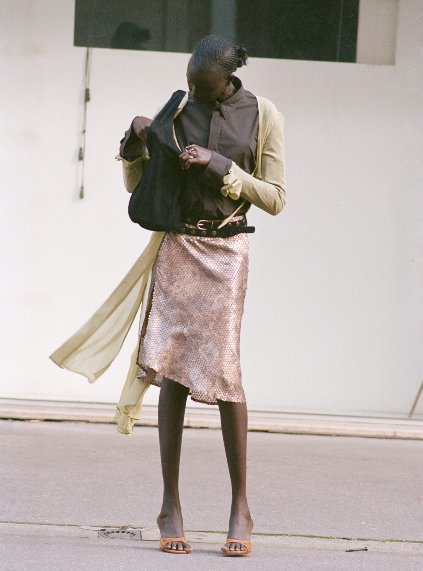 MNZ - Image 20 of 64