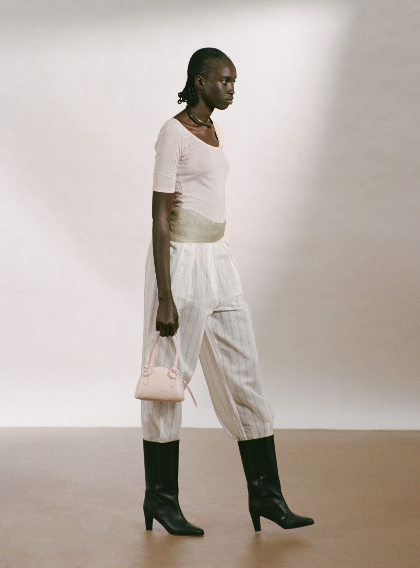 MNZ - Image 59 of 64