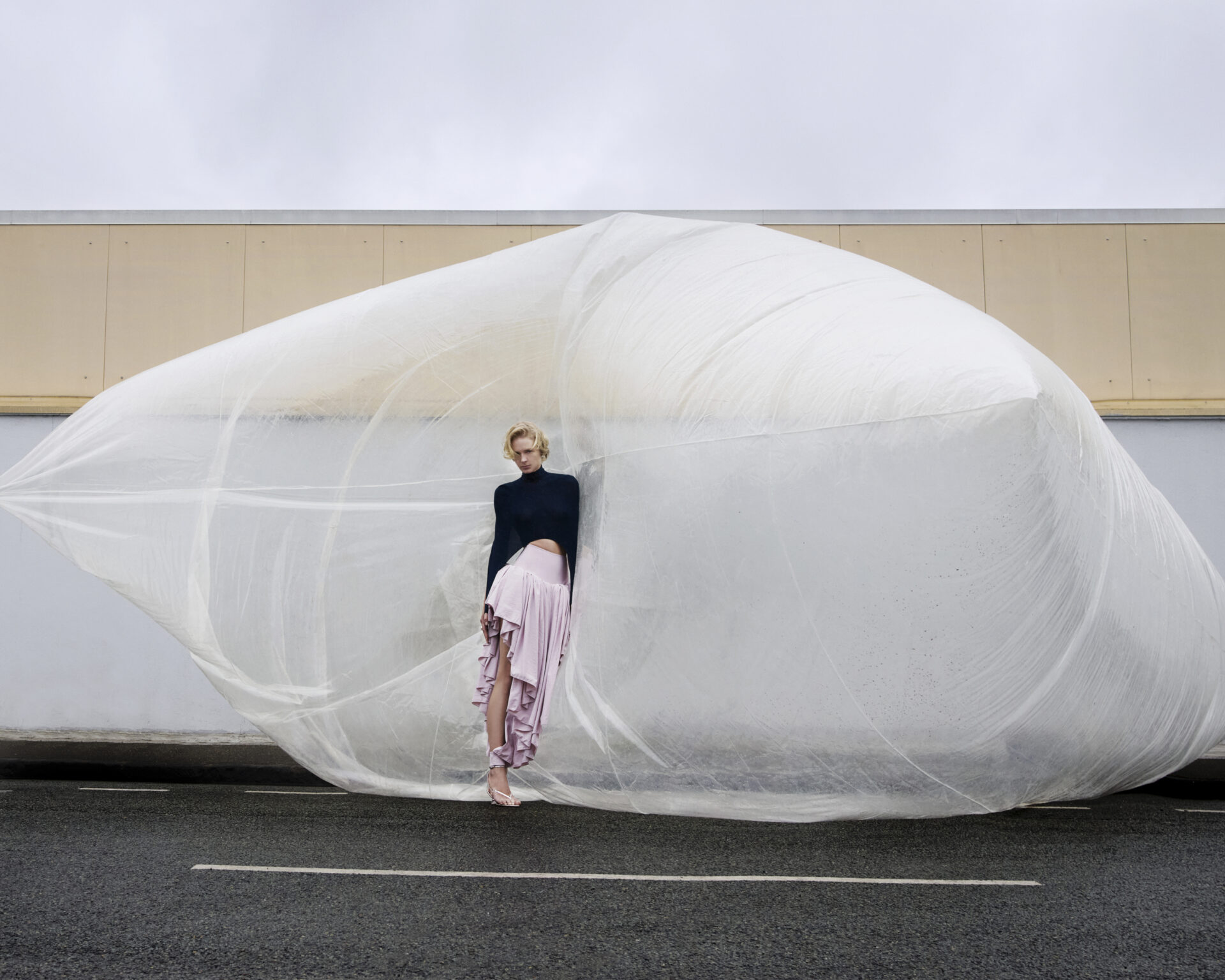 Tmag – Luna Conte - Image 3 of 16