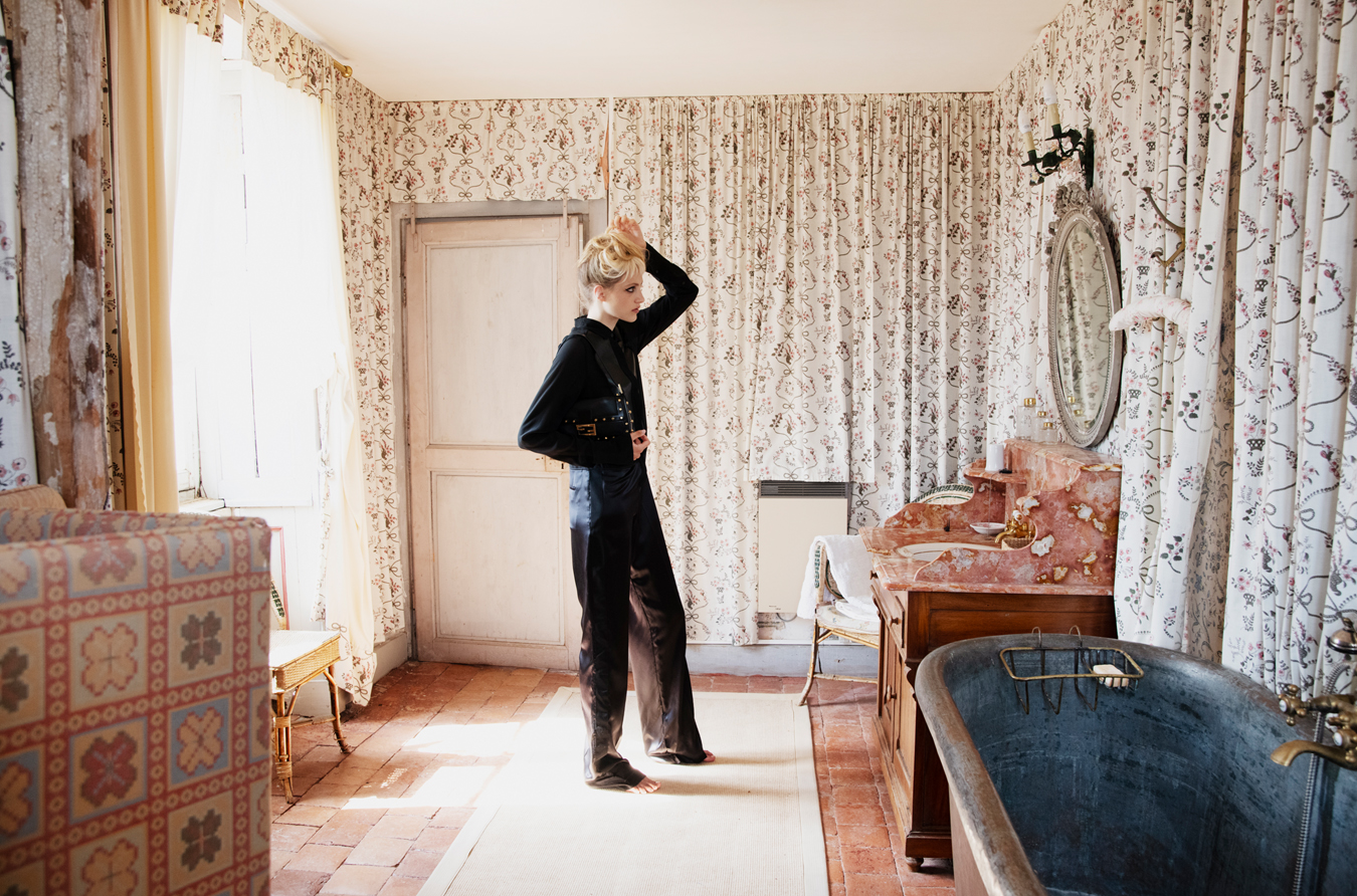 AnOther Magazine - Image 4 of 10