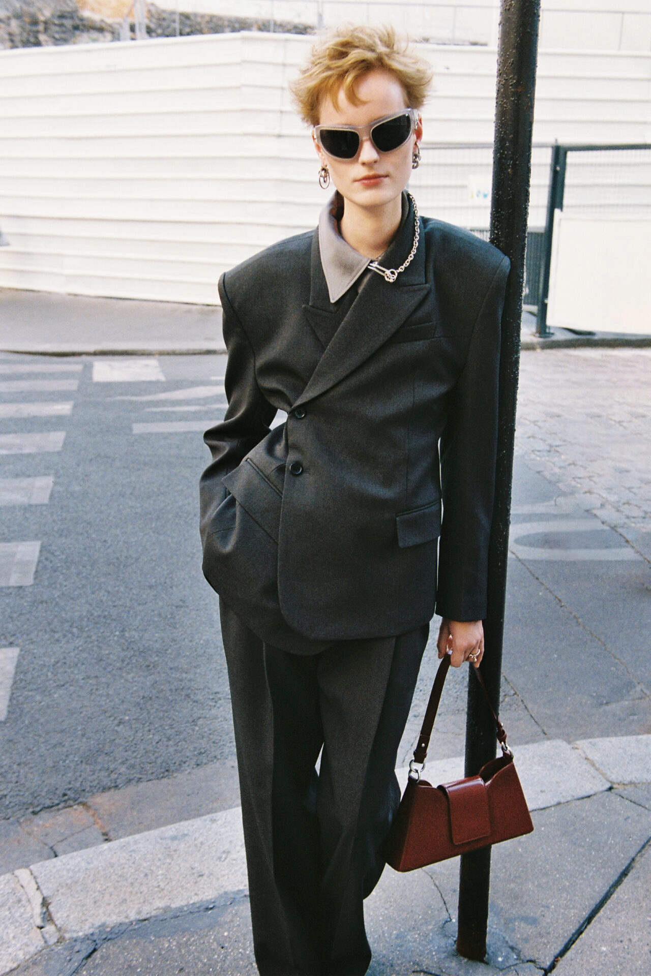 Justine Clenquet - Image 4 of 7