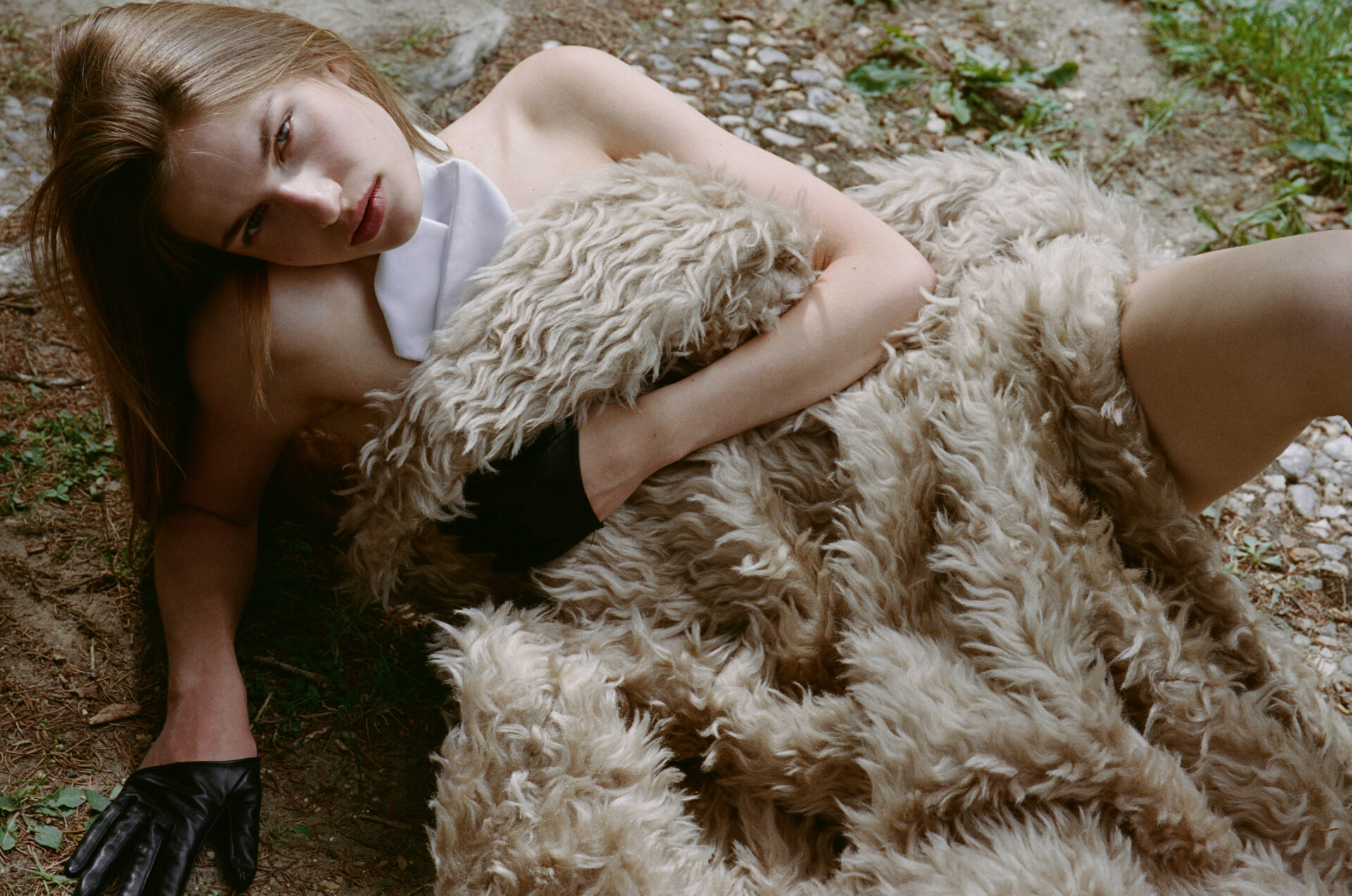 Harper’s Bazaar Gwen Trannoy - Image 6 of 11