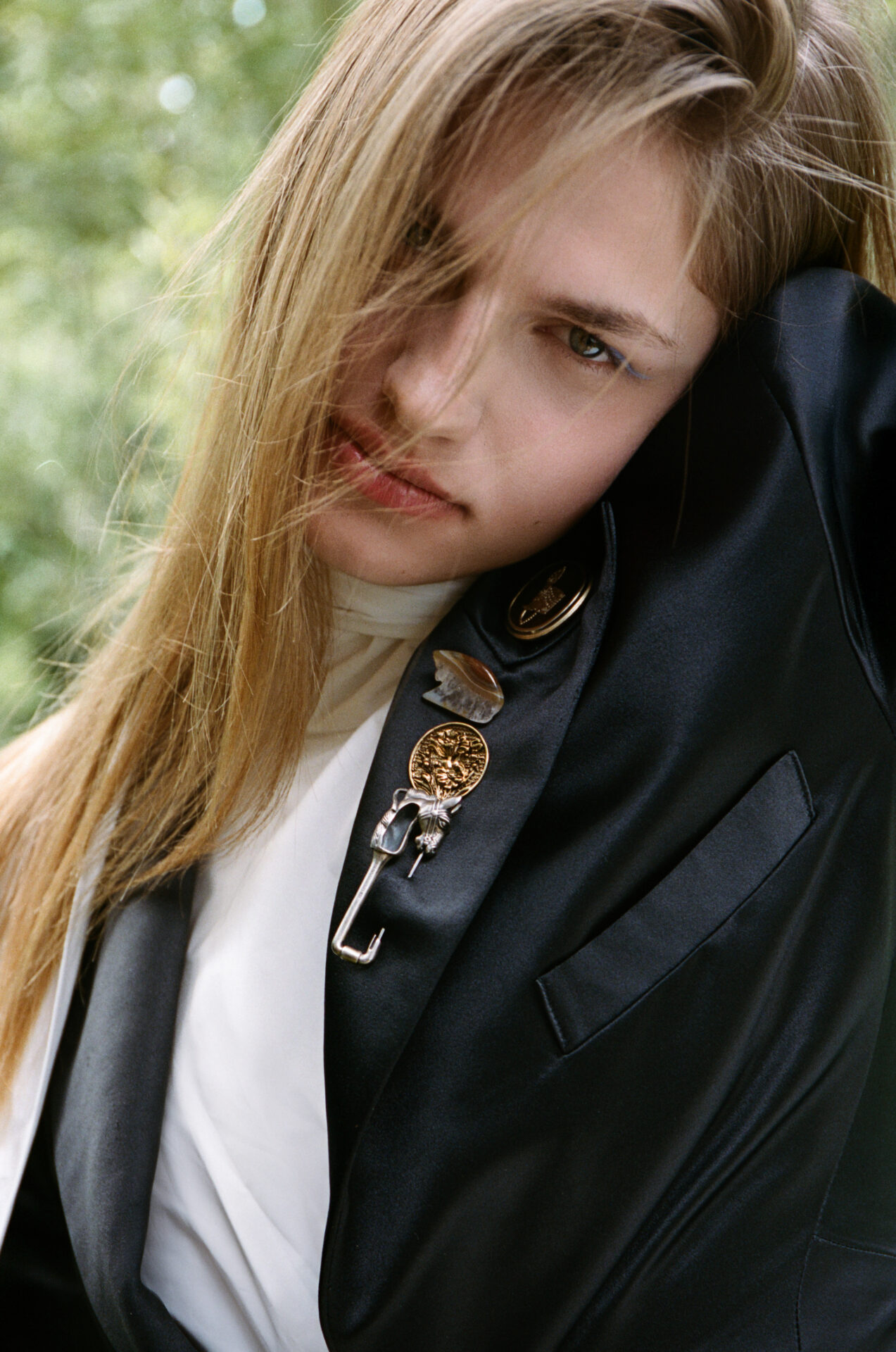 Harper’s Bazaar Gwen Trannoy - Image 11 of 11